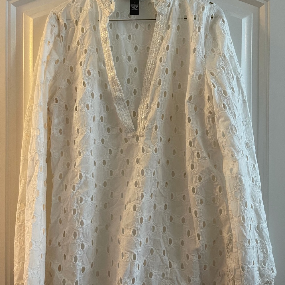 Inc eyelet top